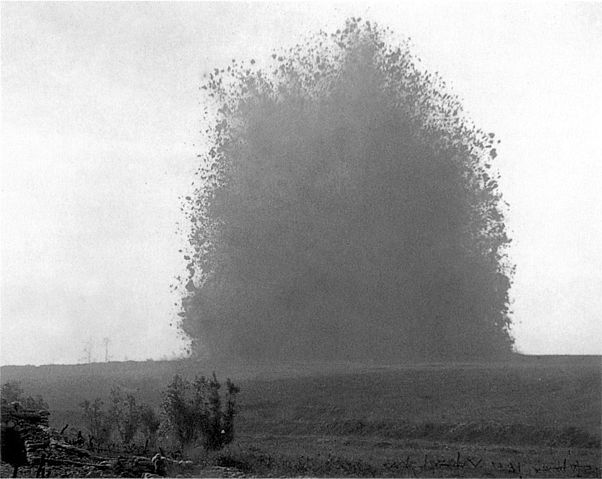 File:Hawthorn Ridge mine 1 July 1916.jpg