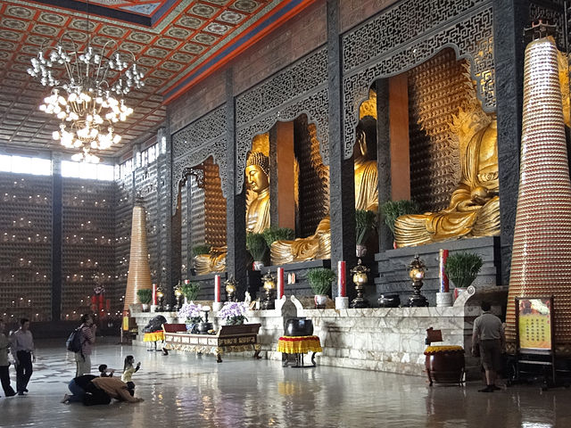 File:Fo Guang Shan Monastery 12.jpg