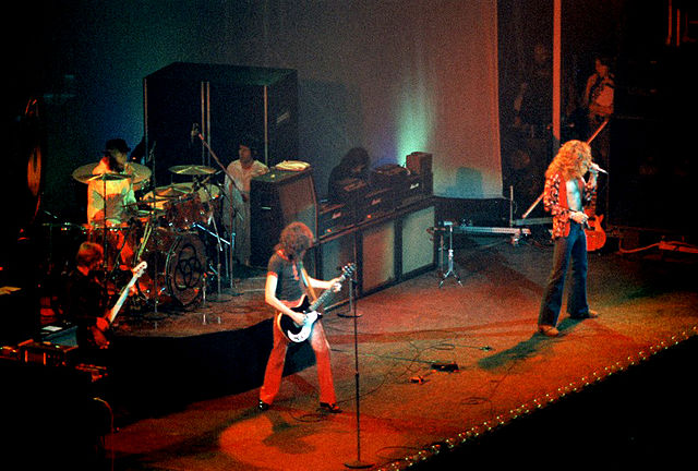 File:LedZeppelinChicago75 2.jpg