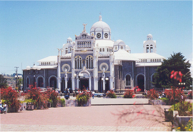 File:Basilica de los Angeles.jpg