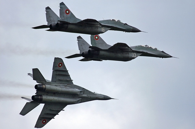 File:BAF MiG-29s in flight Garchev.png