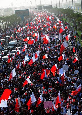 File:Hundreds of thousands of Bahrainis taking part in march of loyalty to martyrs.jpg