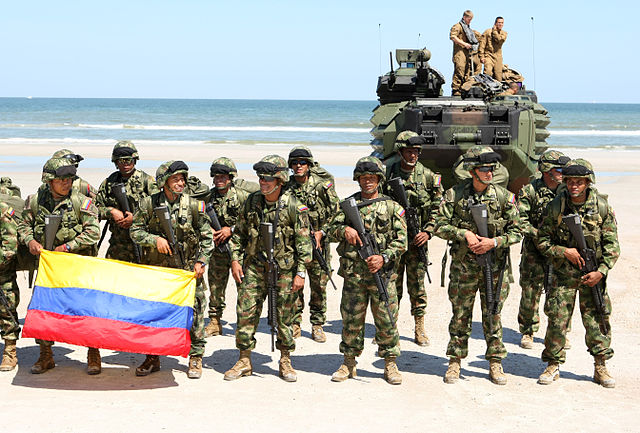File:Infantes de marina colombia.JPG