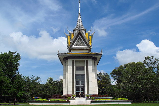 File:Buddhist Stupa at Choeung Ek killing fields, Cambodia.JPG