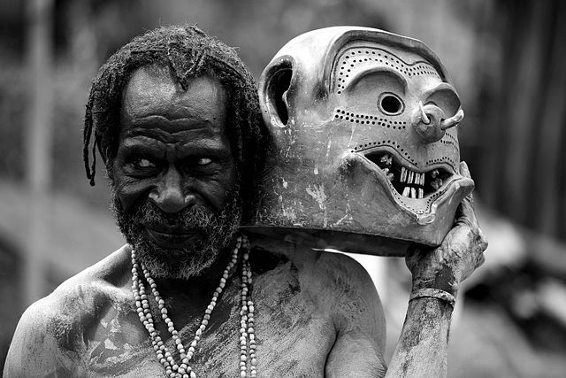 File:Asaro Mud Man Kabiufa PNG.jpg
