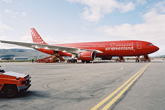 File:Air Greenland Airbus A330-Kangerlussuaq.jpg