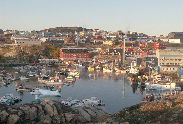 File:Greenland 1, Harbour of Ilulissat.jpg