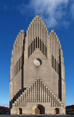 File:Pv jensen-klint 05 grundtvig memorial church 1913-1940.jpg