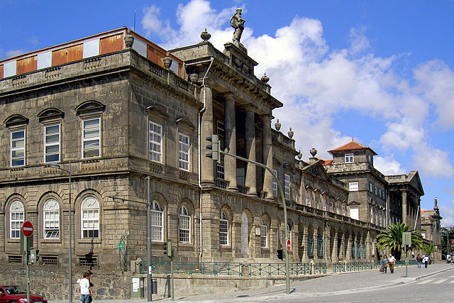 File:Miragaia-Rua do Prof. Vicente Jose de Carvalho-Hospital Sto. Ant&oacute;nio.jpg