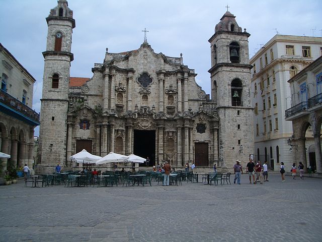 File:Plaza de la Catedral de San Cristobal de La Habana Cuba.JPG
