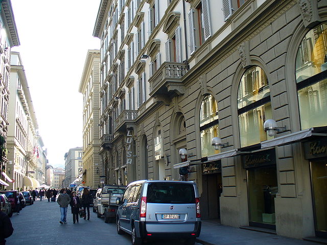 File:Via Roma (Florence) 4.JPG