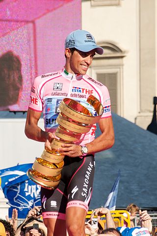 File:Alberto Contador Giro.jpg