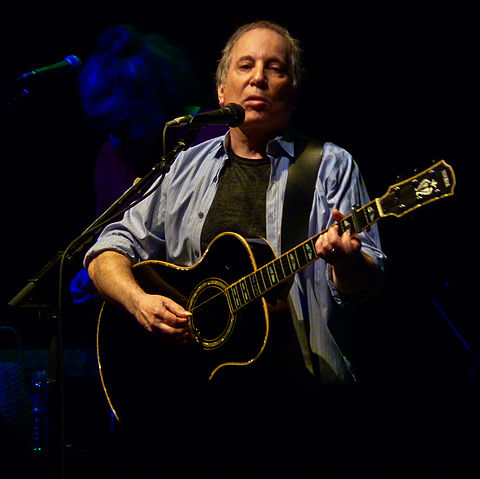 File:Paul Simon at the 9-30 Club (b).jpg