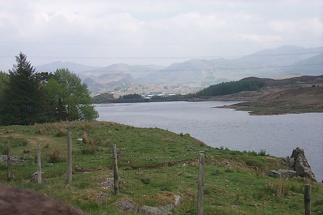 File:TanygrisiauReservoir.JPG