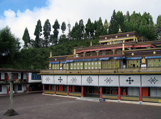 File:Rumtek monastery.jpg
