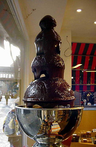 File:Chocolate fountain.jpg