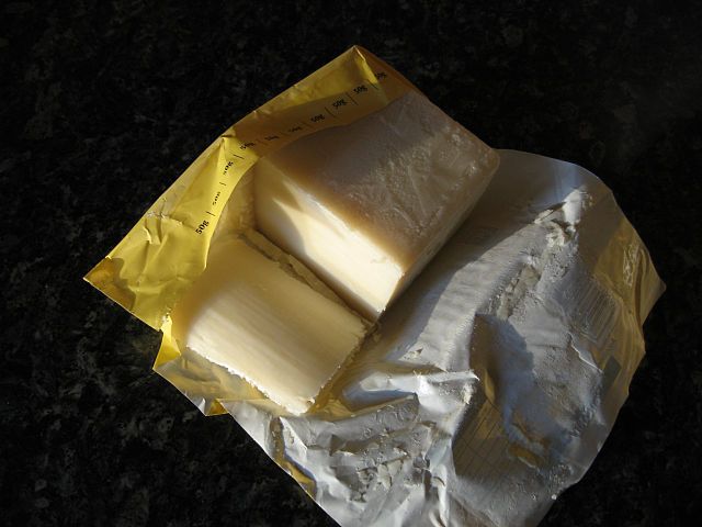 File:Huile de palme biologique 350g.jpg