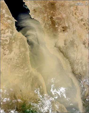 File:Dust red sea.jpg
