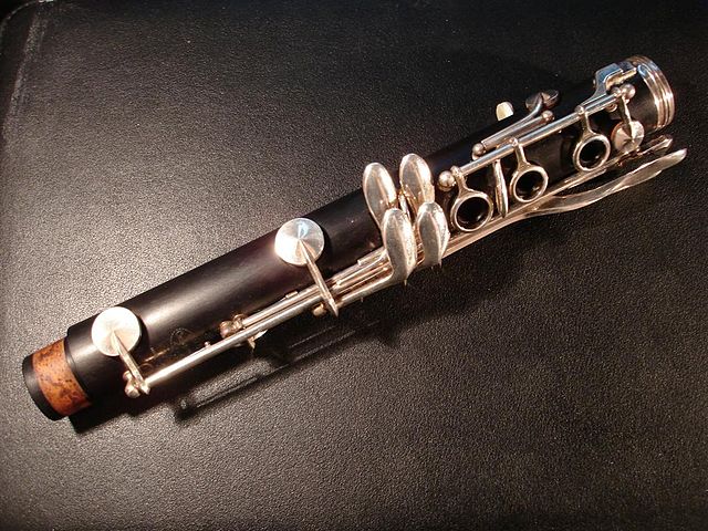 File:Buffet-R13-Clarinet-lower-joint.jpg