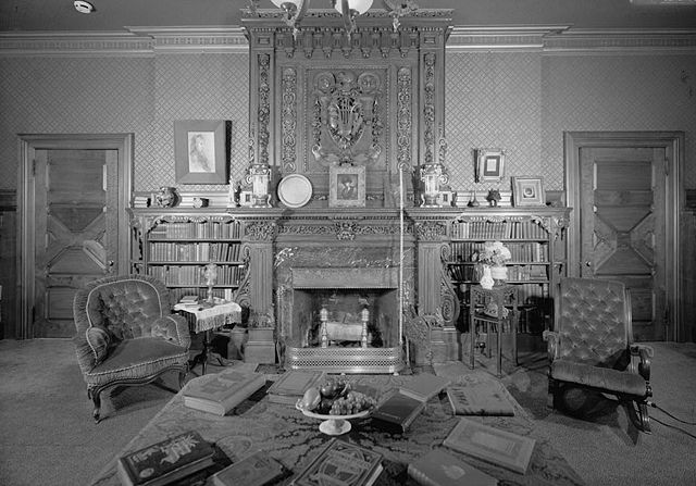 File:Twain House first floor library HABS CONN,2-HARF,16-63.jpg