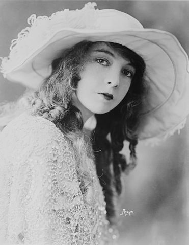 File:Lillian Gish-edit1.jpg