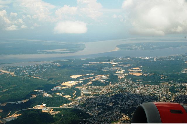 File:Amazon River Rio Negro convergence.JPG