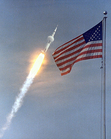 File:Apollo 11 launch.jpg