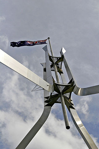 File:Flagpole ontop of parliament house02.jpg