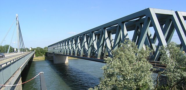 File:BrueckeMaxau.jpg