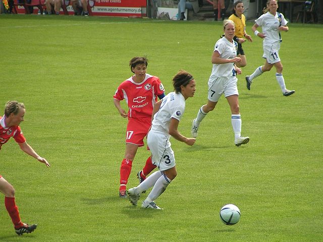 File:UEFA-Women's Cup Final 2005 at Potsdam 1.jpg
