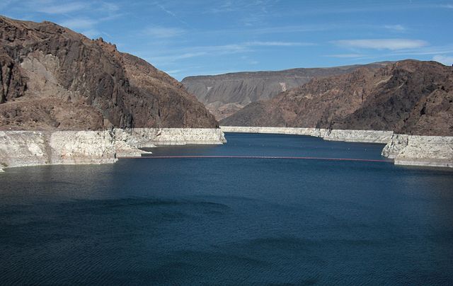 File:Hoover-dam-lake-mead.JPG