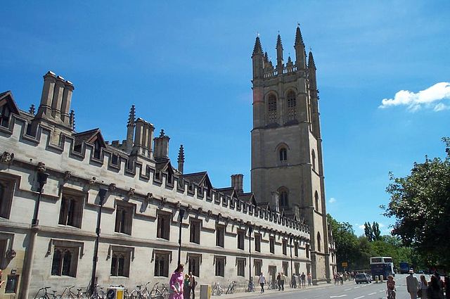 File:MagdalenCollegeOxford20040613 CopyrightKaihsuTai.jpg