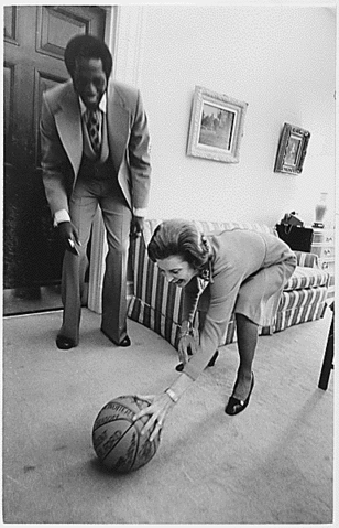 File:Meadowlark Lemon with Betty Ford - 1974 in the White House.gif