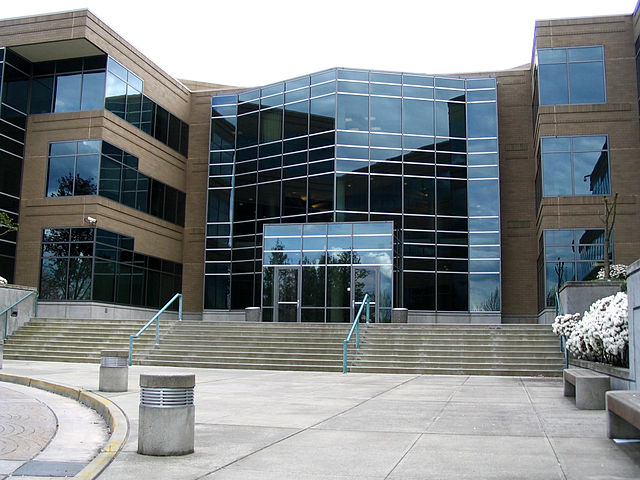 File:Microsoft building 17 front door.jpg