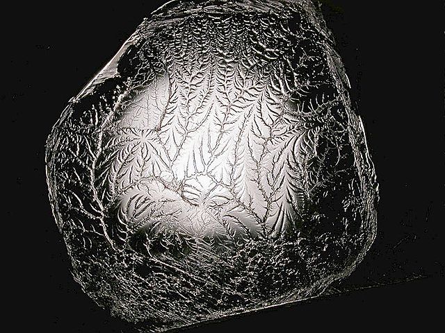 File:Glue1 800x600.jpg