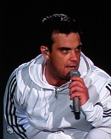 File:Robbie Williams catzi.jpg