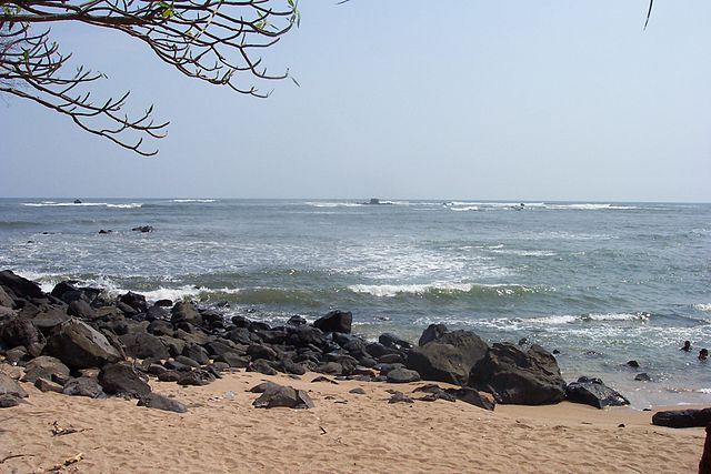 File:Playa Los C&oacute;banos, El Salvador 000 0025.jpg