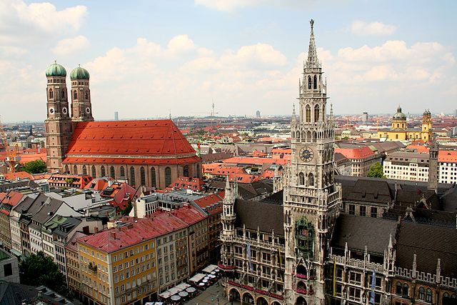 File:M&uuml;nchen Panorama.JPG