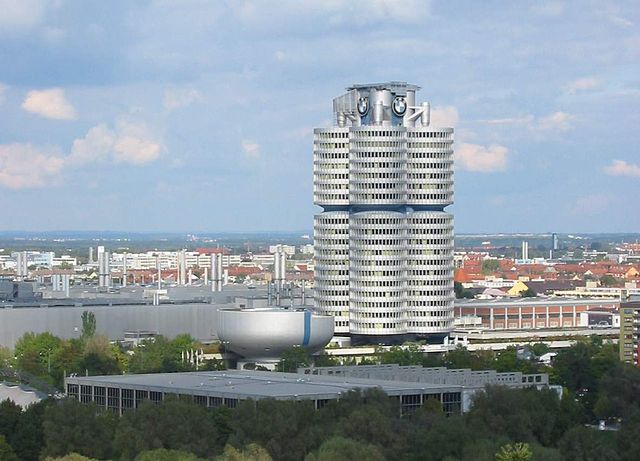 File:BMW building munich.jpg