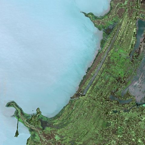 File:Lake Tana SPOT 1385.jpg