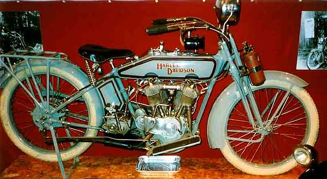 File:Harley-Davidson 1000 cc HT 1916.jpg