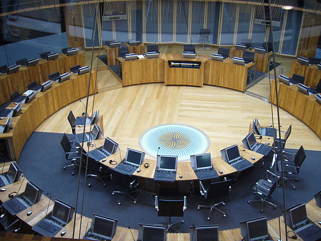 File:Debating chamber of the Welsh Assembly (2006).jpg