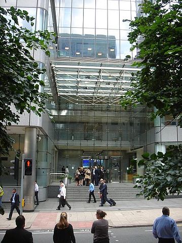 File:Main entrance - 25 The North Colonnade (Canary Wharf, London) - FSA building (2008).JPG