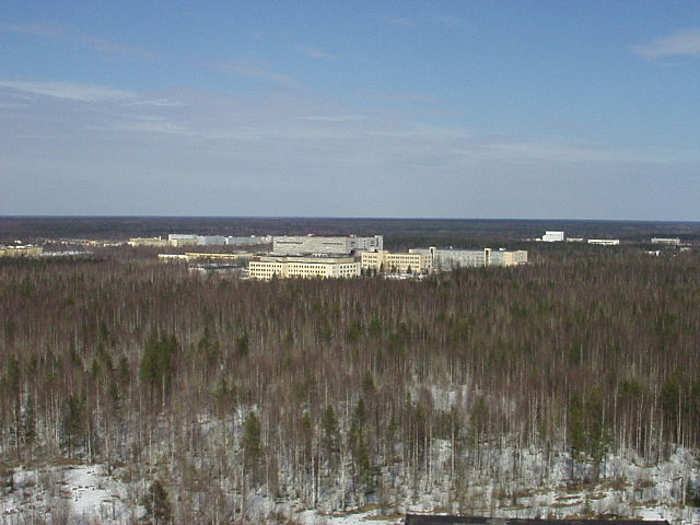 File:Plesetsk satellite assembling facilities.JPG