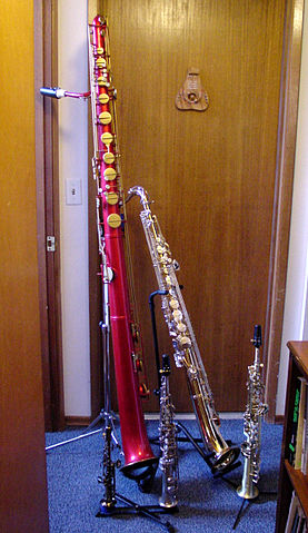 File:Straight saxes.jpg
