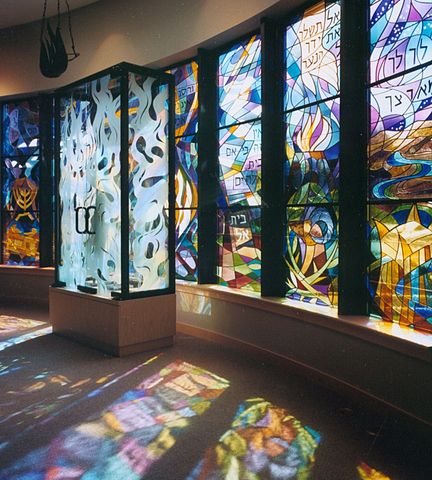 File:Temple Ohev Sholom Stained Glass, Ascalon Studios, David Ascalon.jpg